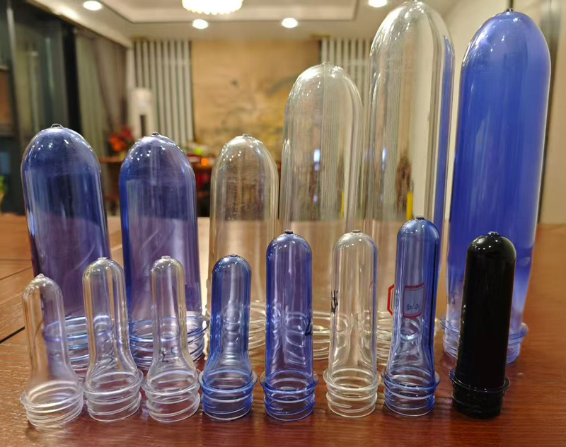 小瓶胚從11.9克到28克，大瓶胚從100克到350克，產(chǎn)品更加豐富